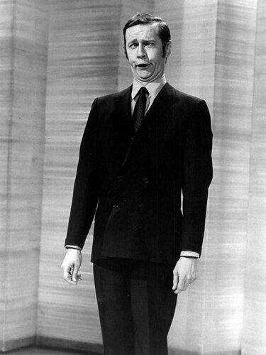 640px-George_Carlin_1969